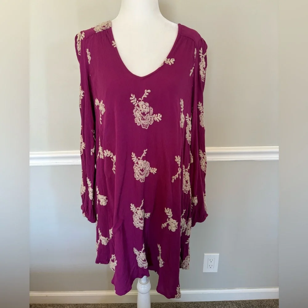 FREE PEOPLE Emma Floral Embroidered Tunic Mini Dress in Berry Purple - Picture 3 of 8